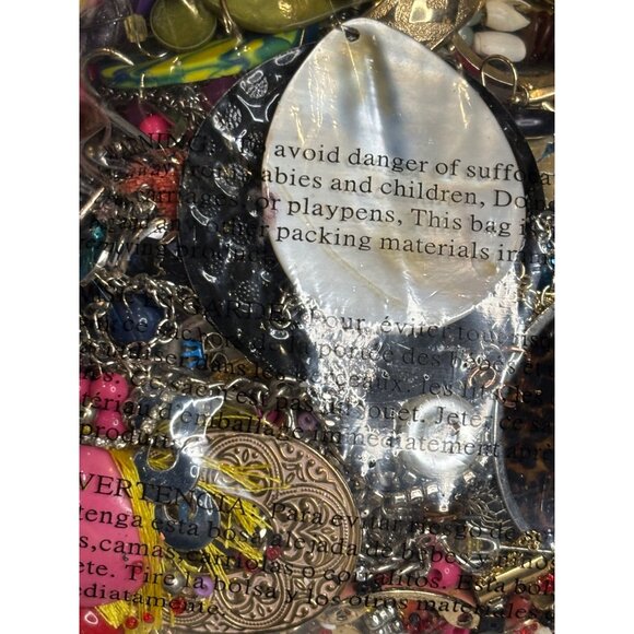 Mixed Craft & Scrap Jewelry Lot 3.31 Lbs With Charms Beads & Chains For DIY Proj - Picture 3 of 12